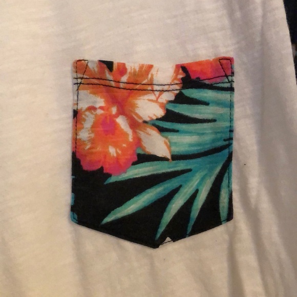 Tropical Tee - Picture 4 of 4